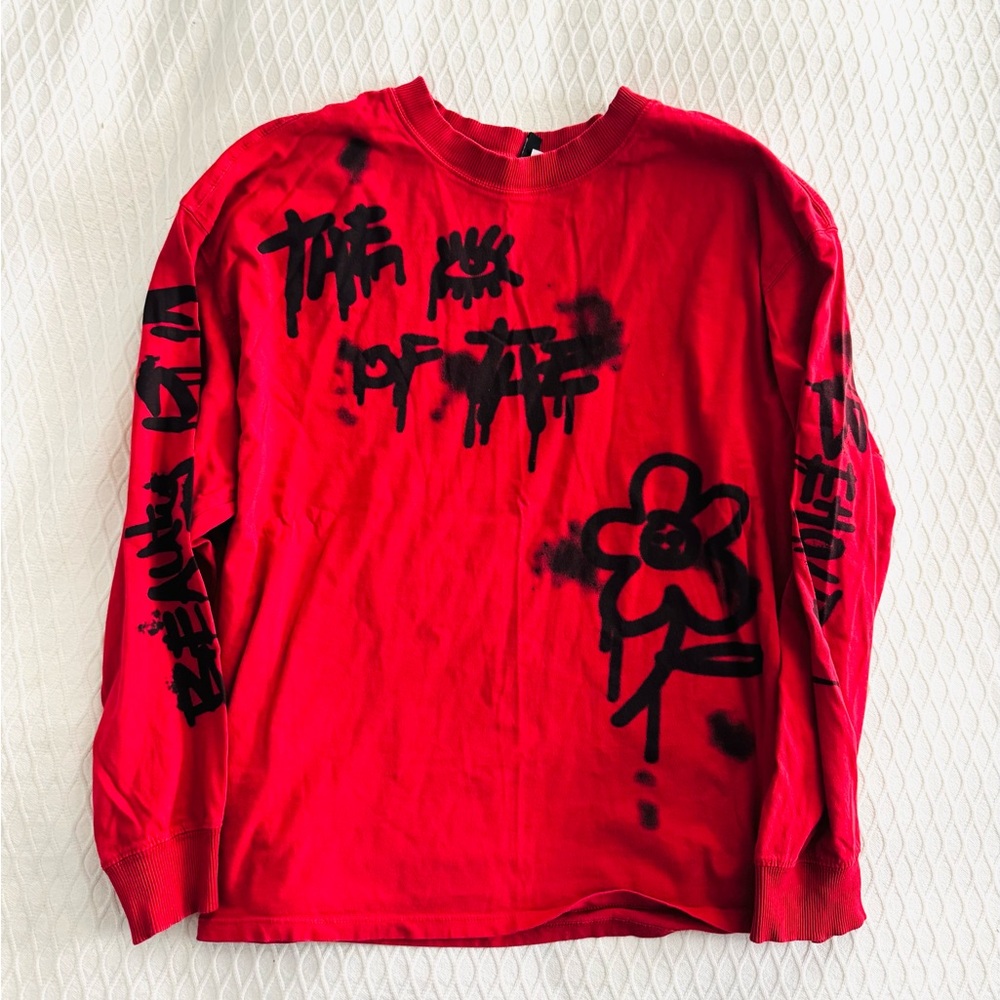 H&M Unisex Red Long Sleeve graffiti XL